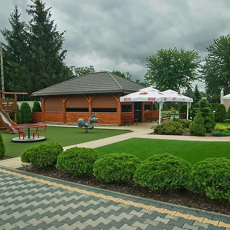 Hotel Hesperus Międzyrzec Podlaski Extérieur photo