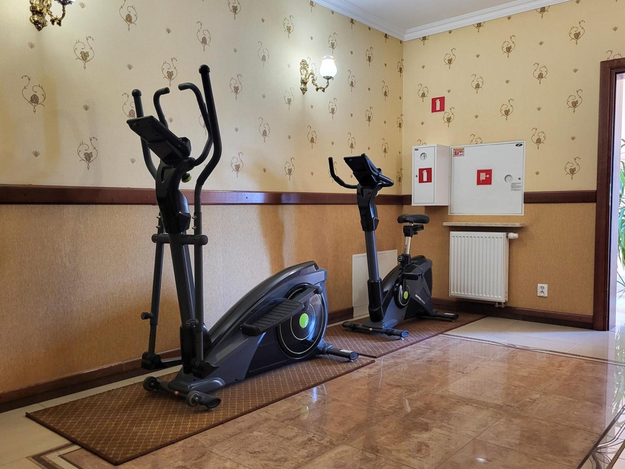 Hotel Hesperus Międzyrzec Podlaski Extérieur photo