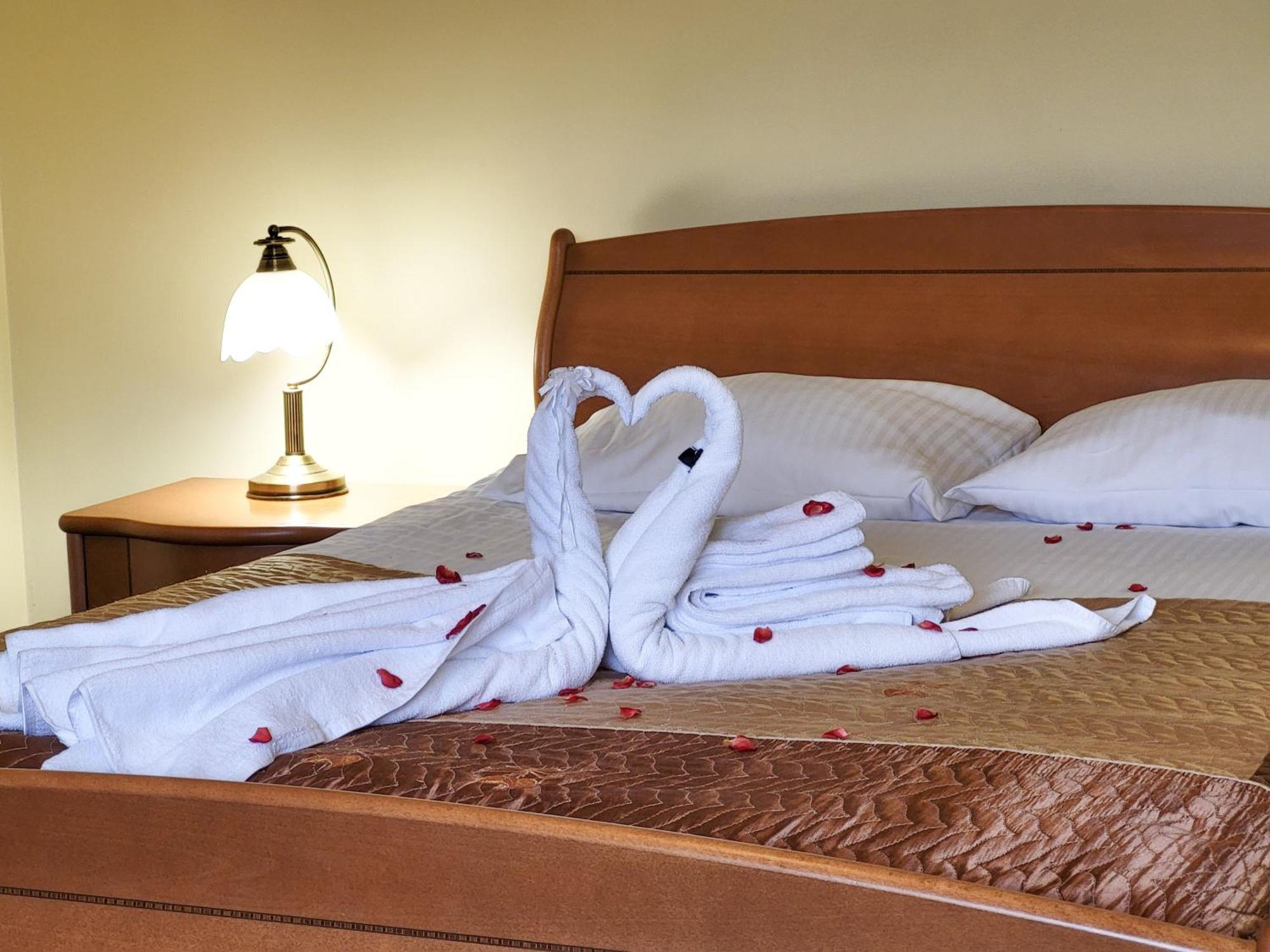 Hotel Hesperus Międzyrzec Podlaski Extérieur photo