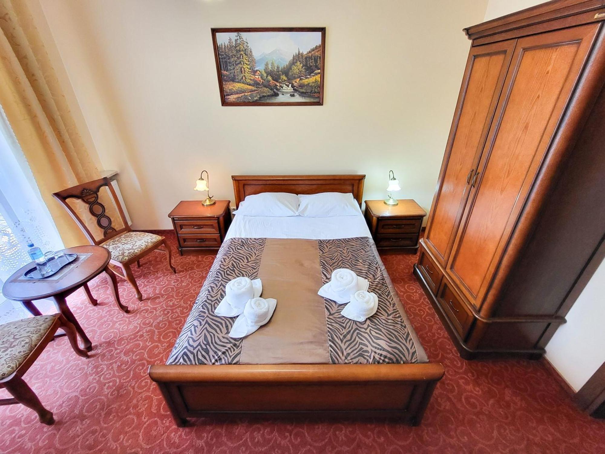 Hotel Hesperus Międzyrzec Podlaski Extérieur photo