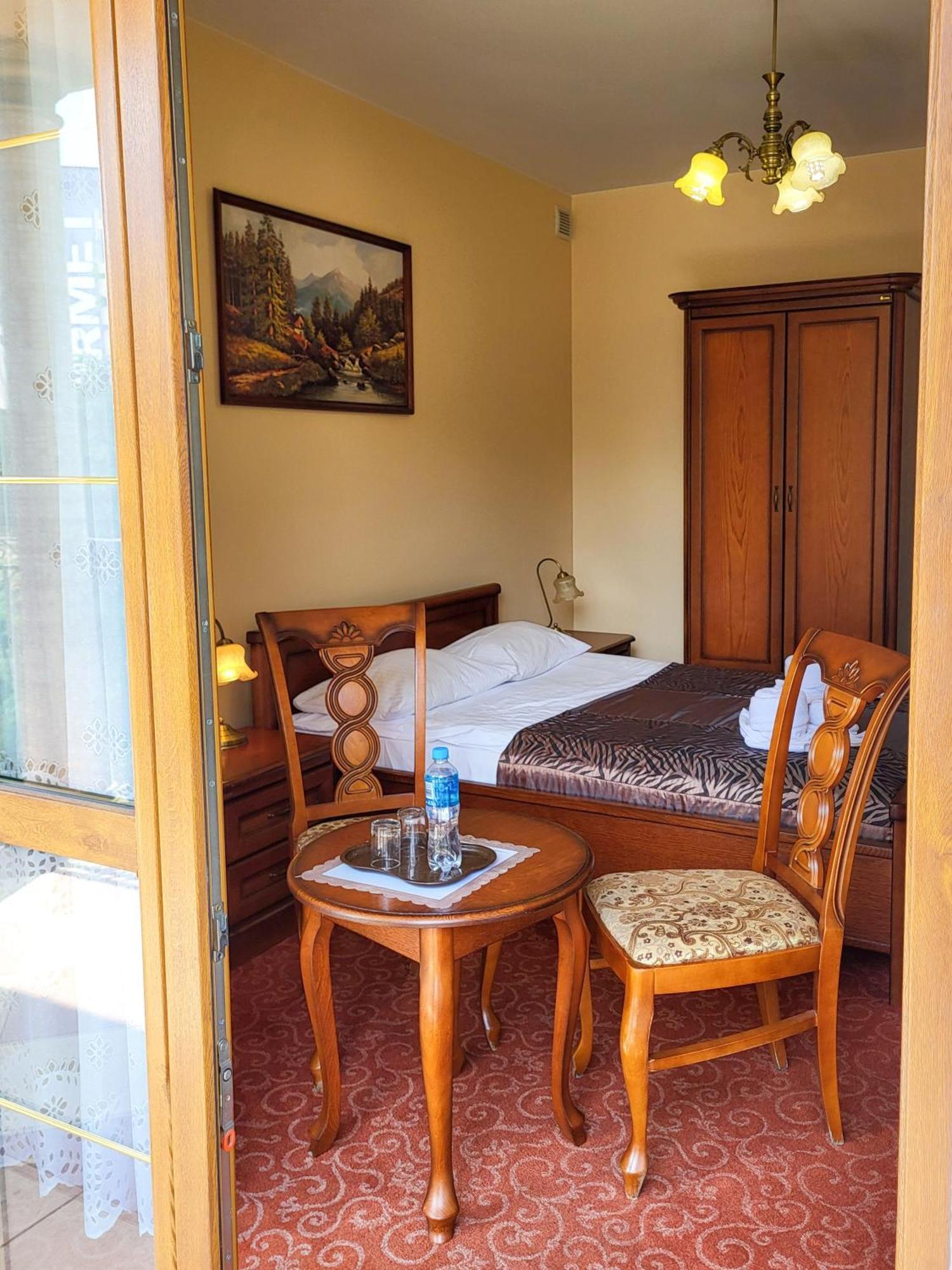 Hotel Hesperus Międzyrzec Podlaski Extérieur photo