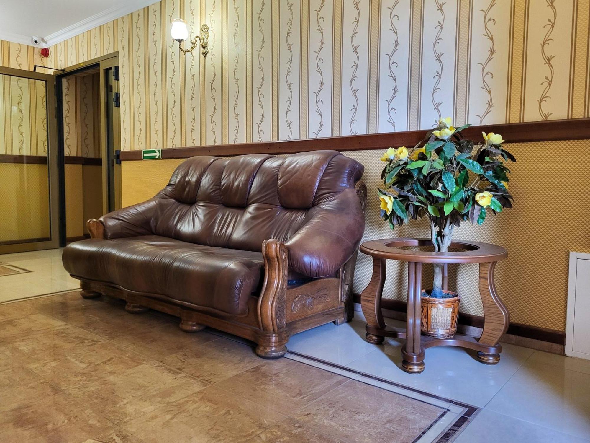 Hotel Hesperus Międzyrzec Podlaski Extérieur photo