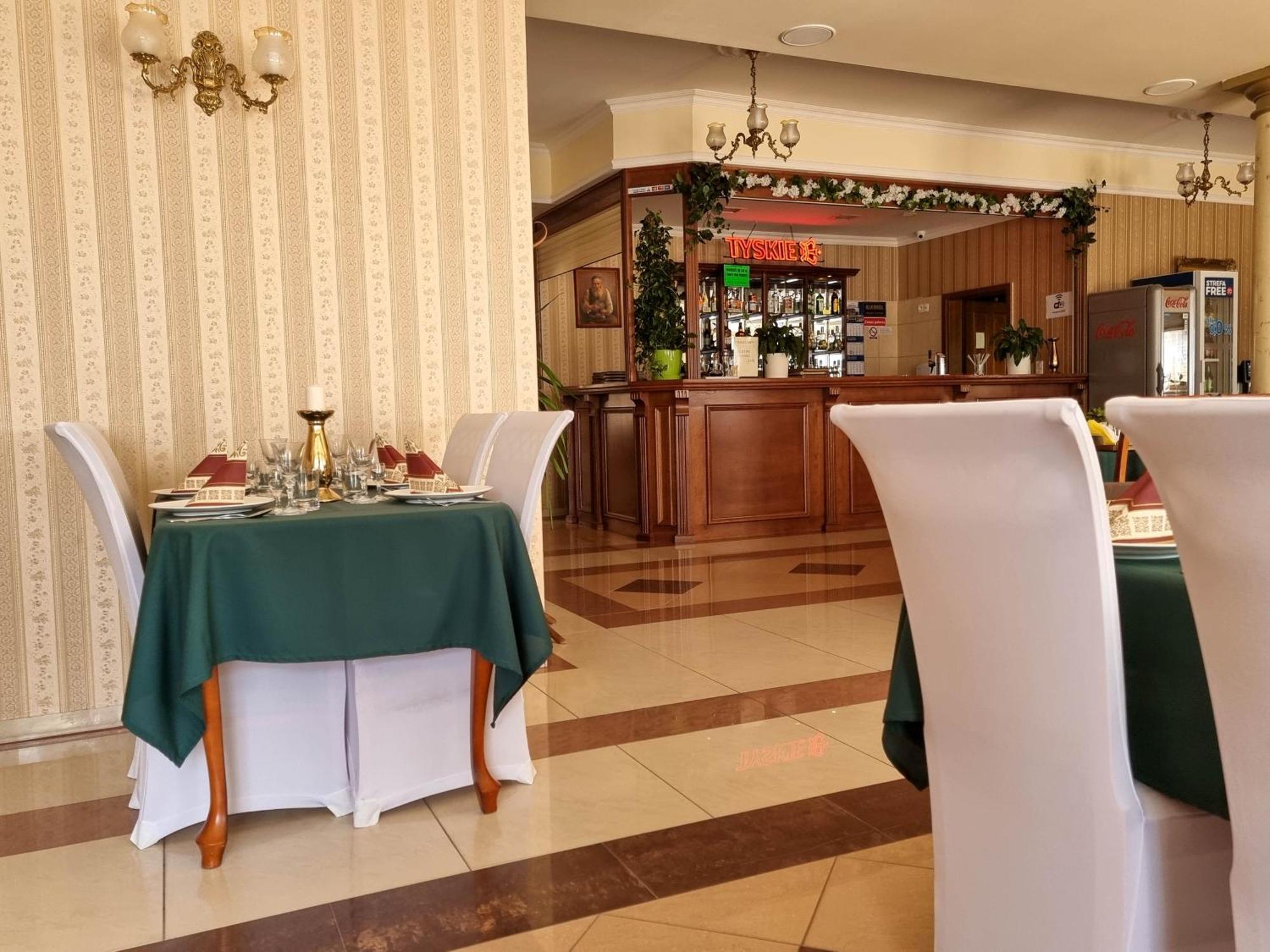 Hotel Hesperus Międzyrzec Podlaski Extérieur photo